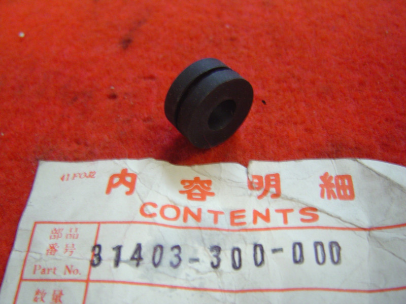 Silentbloc Honda CB750F GL1000 XL250 XL350K – Réf. 31403300000