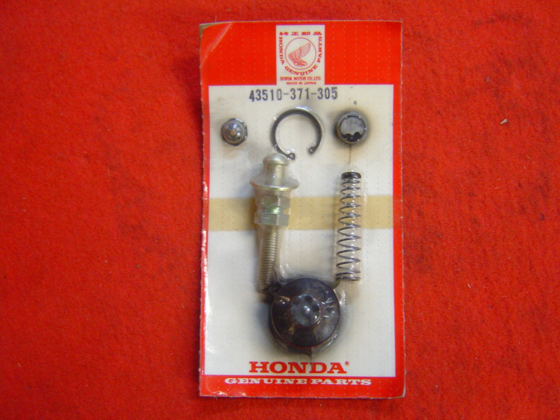 Kit réparation maître-cylindre AR GL1000 Goldwing Honda