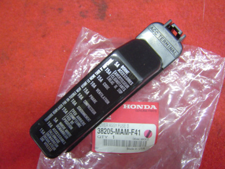 Couvercle boîte à fusibles Honda GL1500SE – Réf. 38205MAMF41