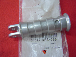 Tige de repose pied droit de VT600C 98 VT750C 97