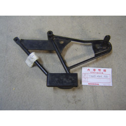 Support de clignotant AR gauche de GL500 silverwing HONDA 33660-MA1-770