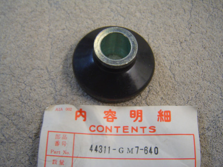 Entretoise roue avant Honda CR80 XR200R – Réf. 44311GM7640
