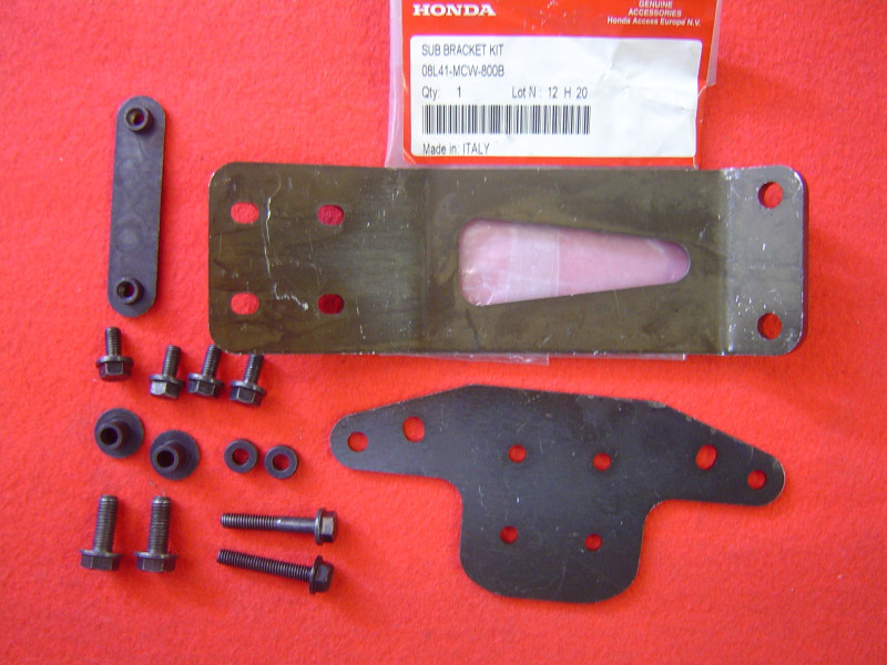 Kit Montage Support Sacoches Honda VFR800 02 - 08L41MCW800B