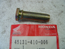 Axe de guidage dans étrier de CB750F2 750-900FZ FA CB400N CX500.......