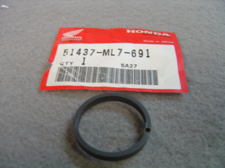 Bague de piston fourche avant Honda – Réf. 51437ML7691