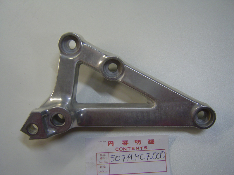 Platine repose-pied AR droit Honda CX650/500T CX500/400E