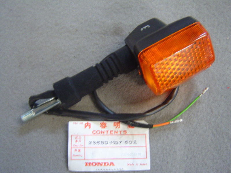Clignotant AR gauche Honda XLV750R – Réf. 33550MG7602