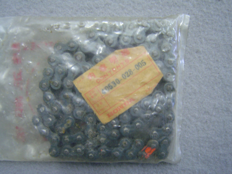 Chaîne de transmission 100 maillons TAKASAGO Honda