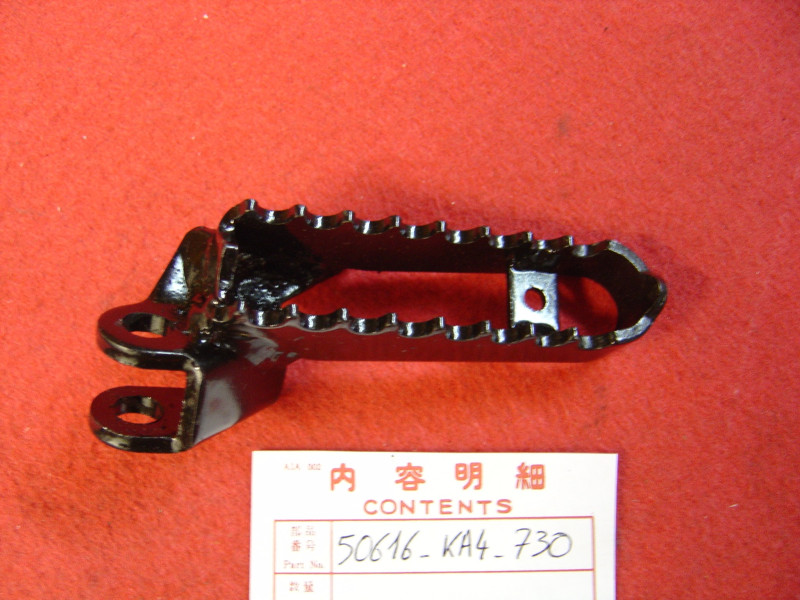 Repose-pied avant droit Honda CR250RE CR500RE 84 - 50616KA4730