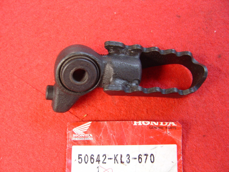 Repose-pied gauche Honda XL350R – Réf. 50642KL3670