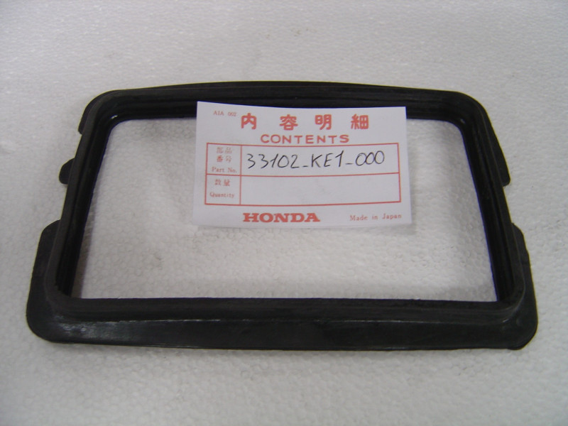 Caoutchouc montage phare Honda MTX125-200RW | 33102KE1000