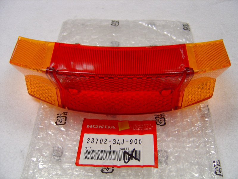 Cabochon feu arrière Honda NE50 1990-1994 | Réf. 33702GAJ900