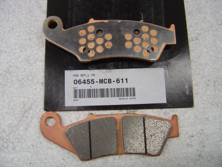 Plaquettes frein AV gauche Honda XL650V 06455MCB611