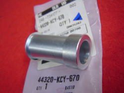 Écrou axe roue avant Honda XR400 97-05 - Réf 44320KCY670