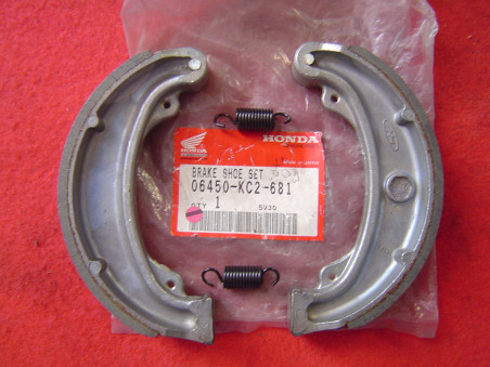Mâchoires de frein Honda D140 L25 – Réf. 06450KC2681
