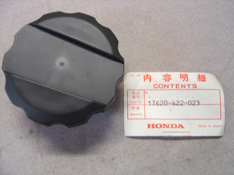 Bouchon réservoir Honda noir mat – Réf. 17620422023