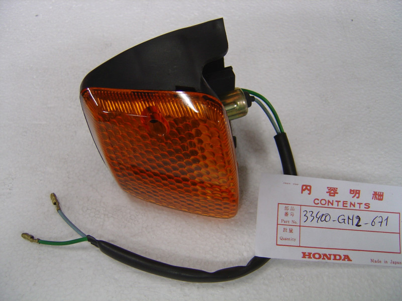 Cabochon clignotant AV droit Honda NB50 - Réf. 33400GN2671