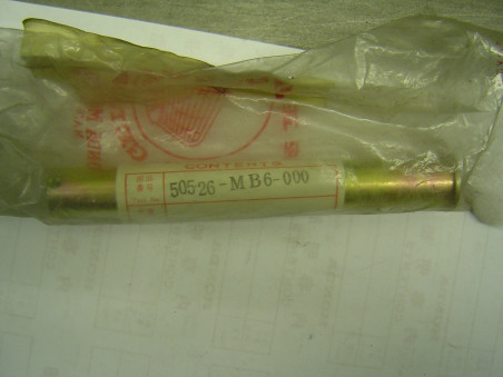 Axe béquille centrale Honda – Réf. 50526MB6000