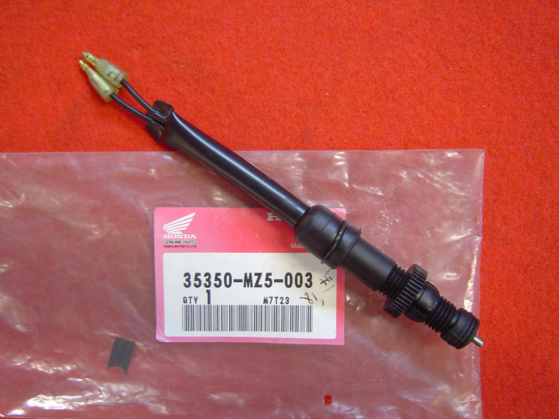 Contacteur Stop Frein Arrière Honda VF750C - Réf. 35350MZ5003