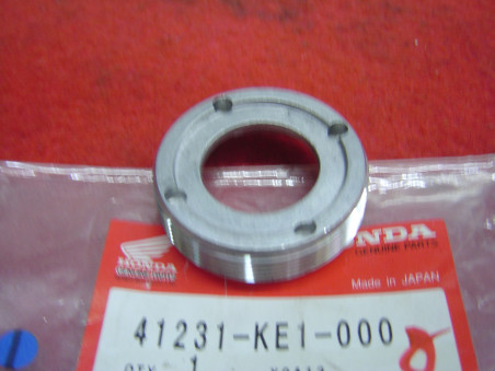 Écrou serrage roulement moyeu roue AR Honda MTX125 MTX200