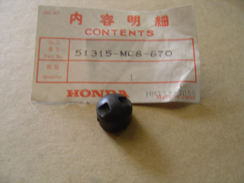 Bouchon vis pontet Honda FT500 - Réf. 51315MC8670