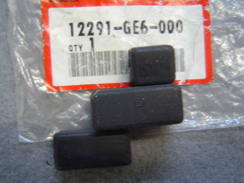 Silentbloc culasse Honda MTX50SC - Réf. 12291GE6000