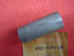 Entretoise roulement moyeu AV Honda XRV750 réf. 42620-MF5-000