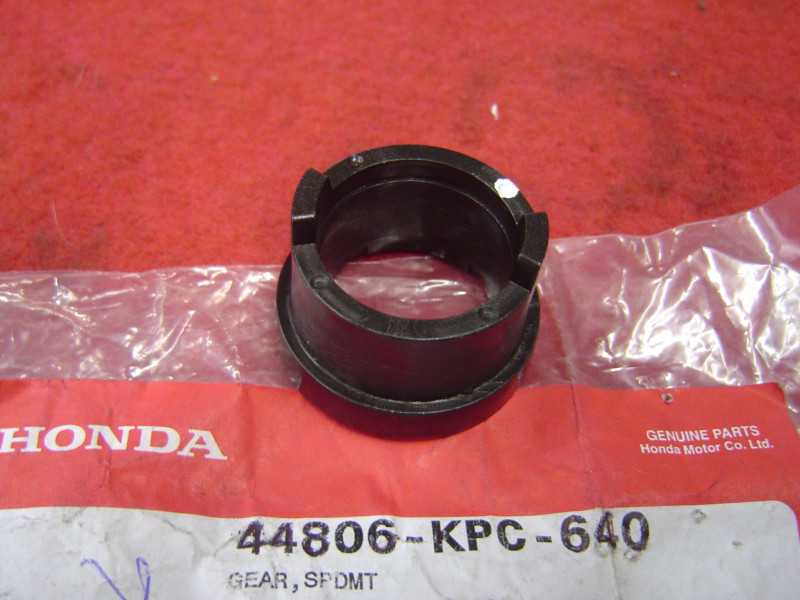 Pignon Entraîneur Compteur Honda XL125V - Réf. 44806KPC640
