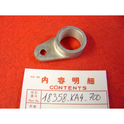 Support silencieux échappement Honda CR 1982 - 18358KA4700
