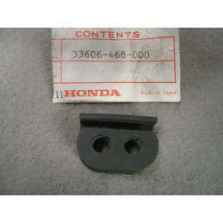 Silentbloc dans montage de clignotant de CB250RSA HONDA 33606-468-000
