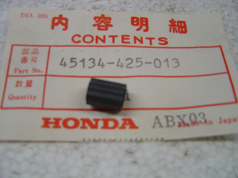 Caoutchouc axe étrier frein Honda CB650Z CB750KZ – Réf 45134425013