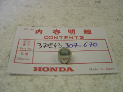 Entretoise dans montage des compteurs de CB125K5 CB250-350K4 VTX1300 2003-06