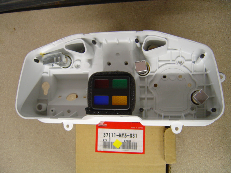 Boîtier interne compteurs Honda CB500S 98-02 - Réf. 37111-MY5-G31