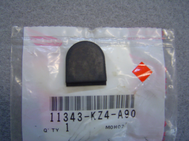 Joint caoutchouc carter droit Honda CR125R 11343KZ4A90