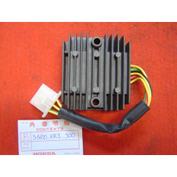 Régulateur Rectifieur Honda FES125 31600KRJ900 Ducati Energia