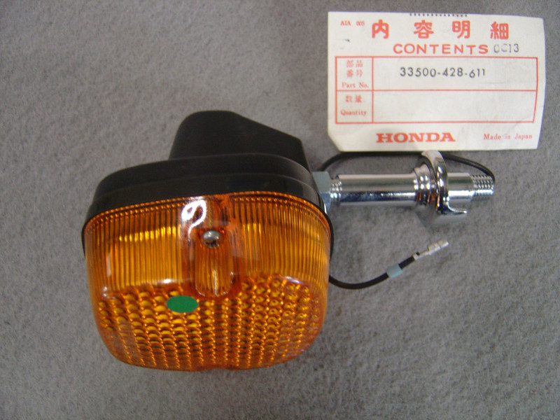 Clignotant AR droit Honda XLS250 - Réf. 33500428611
