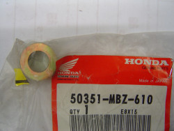 Entretoise de fixation moteur pour CB600F 1998 idem référence 50351MBZG00