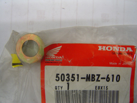 Entretoise de fixation moteur pour CB600F 1998 idem référence 50351MBZG00