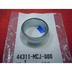 Entretoise roue avant droite Honda CBR900 - Réf. 44311MCJ000