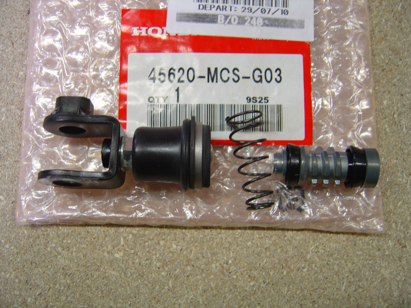 Mécanisme étrier frein AV gauche Honda ST1300AC – Réf. 45620MCSG03