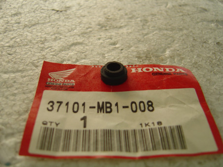 Caoutchouc montage compteur Honda VT1100C - Réf. 37101MB1008