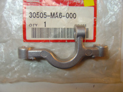 Support de bobine HT de CBX400F F2 plus livrable Honda idem 30505MA6000