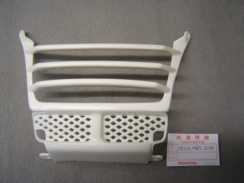 Grille de phare Honda NX650 blanc – Réf. 08311MN930FH