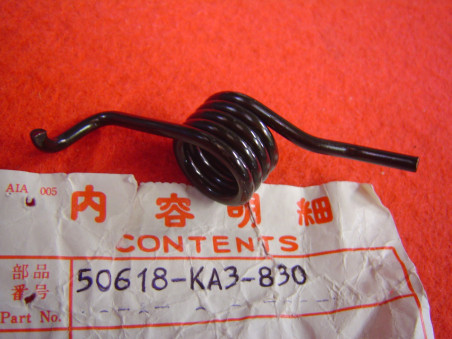 Ressort rappel repose-pied gauche Honda CR125RF CR250RF 85
