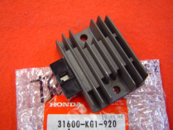 regulateur/rectifieur de NX125 89/97