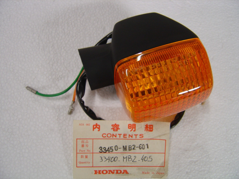 Clignotant AV gauche Honda VF750F 83/84 - Réf. 33450MB2601