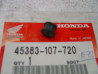 Caoutchouc étrier de frein Honda CB125 - Réf. 45383107720
