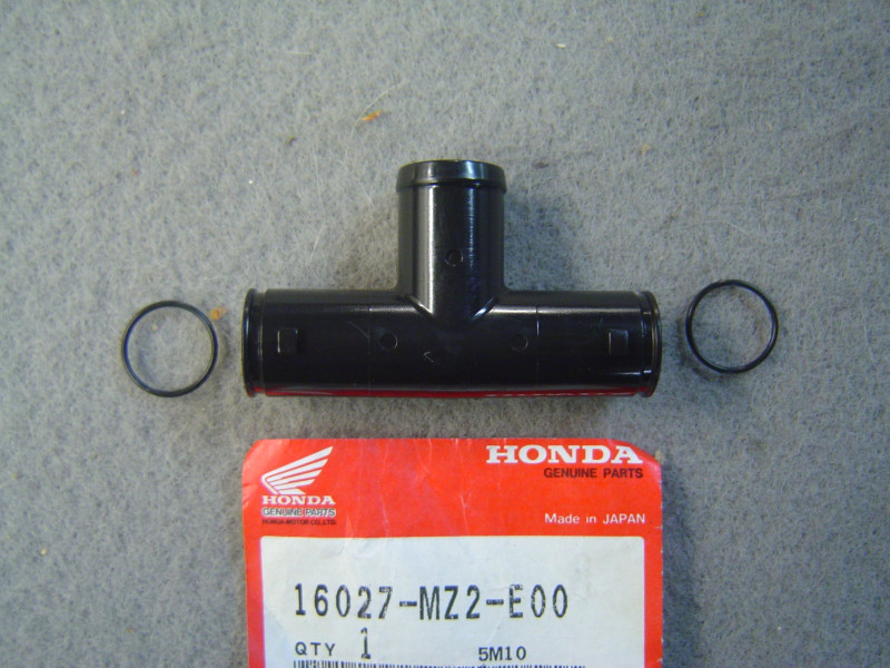 Té de carburateur Honda CB500 CBR1000 - Réf. 16027MZ2E00