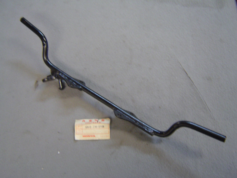 Barre Repose-Pieds Avant Honda CD125-A – Réf. 50610230010B