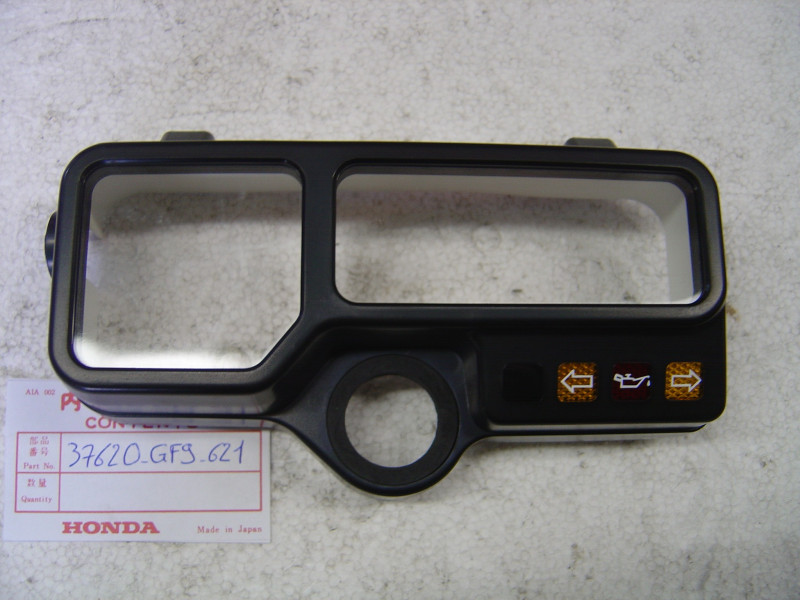 Boîtier supérieur tableau de bord Honda MTX50A 37620GF9621